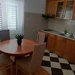 Ivana דירה לוביסטה