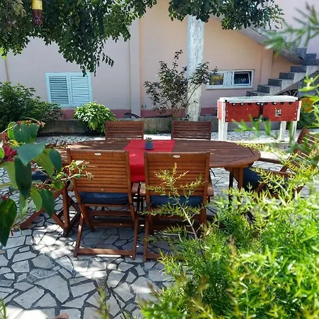 Apartment Ivana *