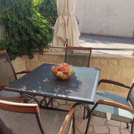 Ivana Apartment *