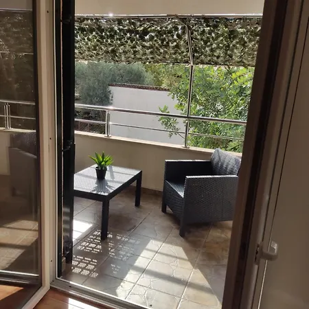 Ivana Apartment Loviste