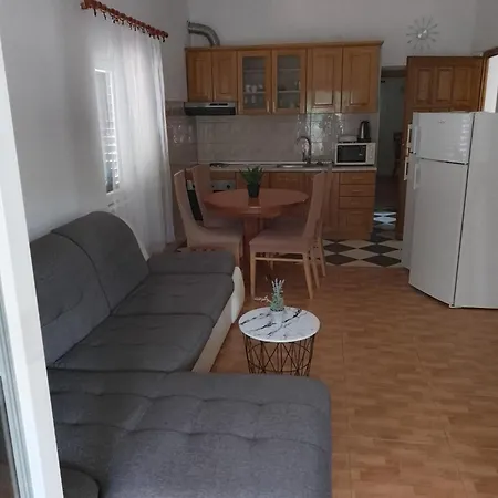 Apartment Ivana Loviste