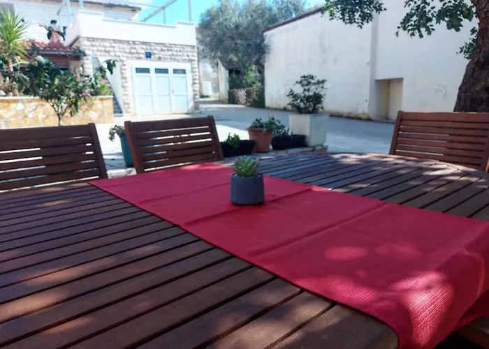 Ivana アパート *